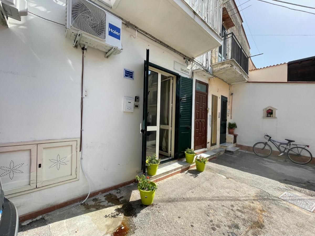 Casa Vacanze Baglio Barcellona Mondello Palermo Eksteriør billede